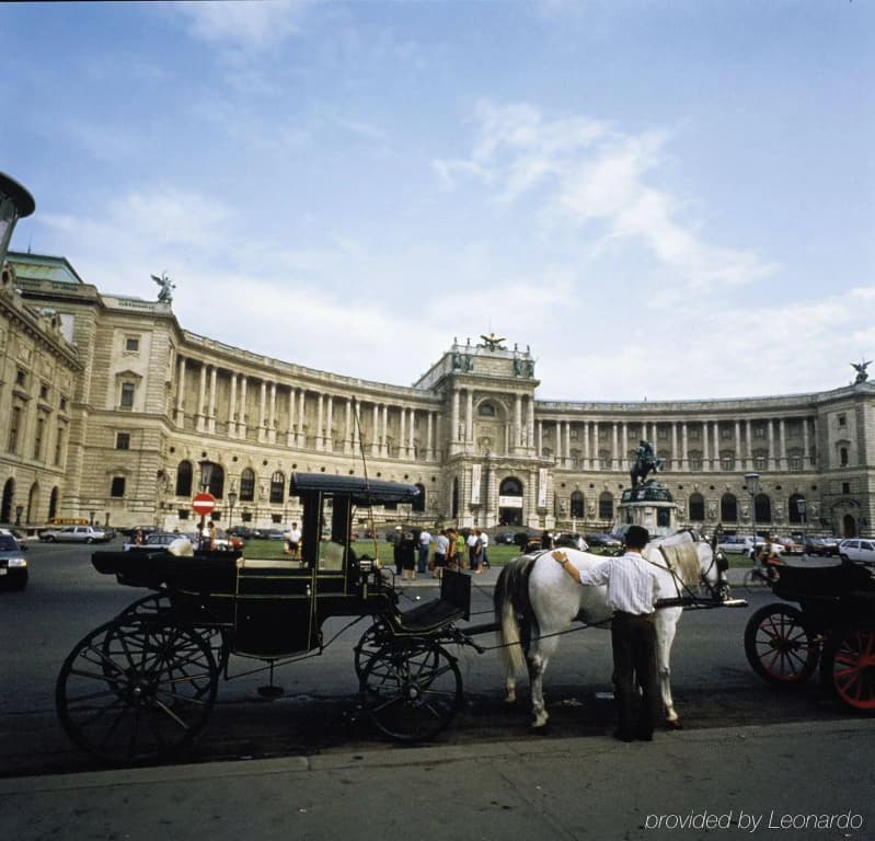 JUFA Hotel Wien City - photo 1
