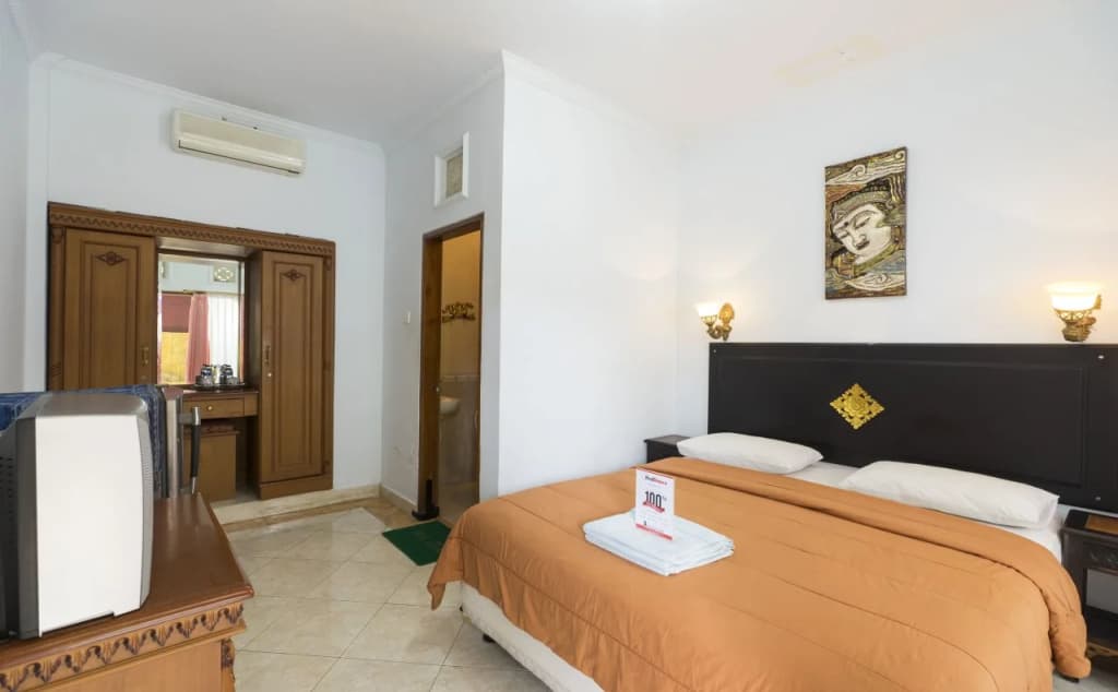 Pollok and Lemayeur Beach Front Hotel by RedDoorz - main photo