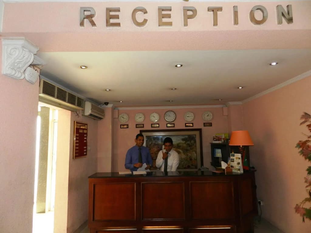 Pearl City Hotel - photo 2