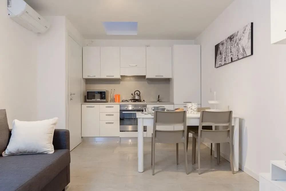 Hintown - Marina's White Apartment - photo 17