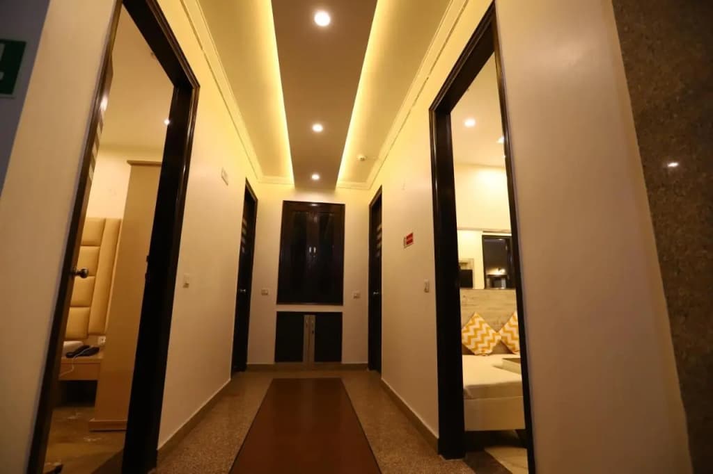Hotel Amrit Villa - photo 14