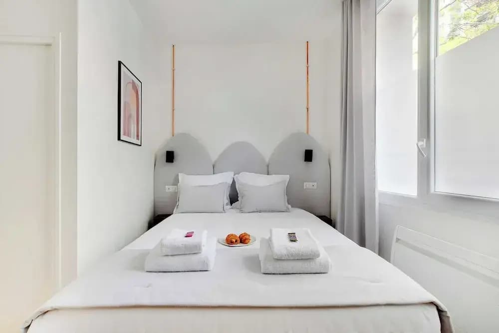 Cute Studio in Eclectic 18th District - 1 - photo 9