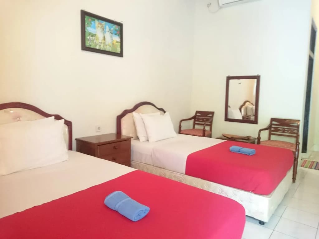 Catur Adi Putra Hotel - photo 6