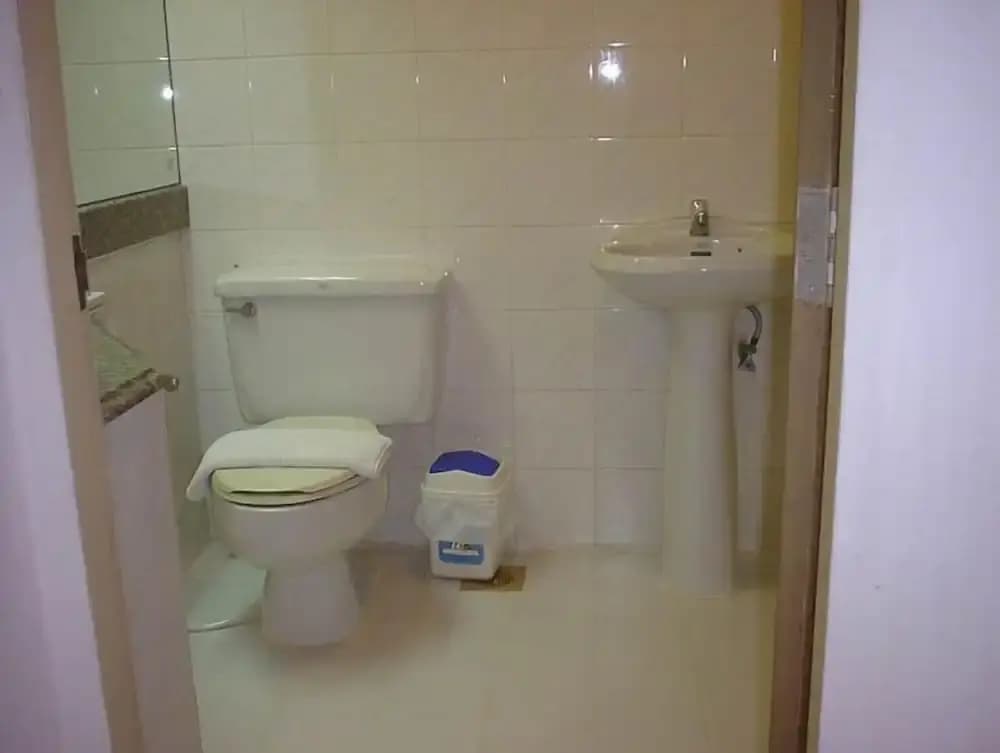 Far East Inn - photo 7