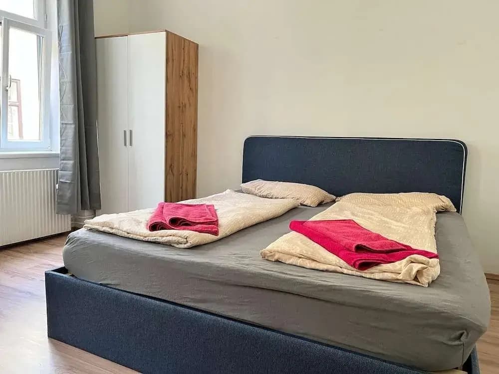 Welcoming 4BR shared Apt.-best location - photo 4