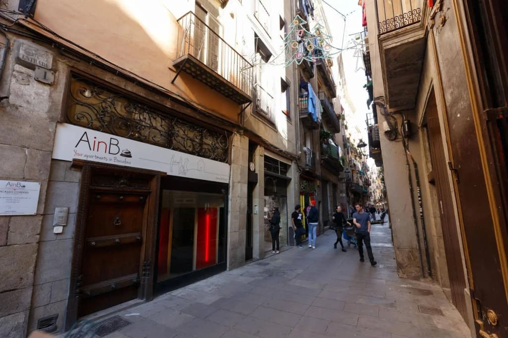 AinB Picasso Corders Apartments - photo 1