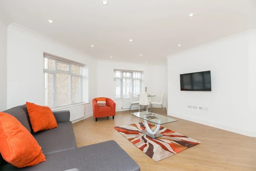 Hounslow Foundry House - photo 3