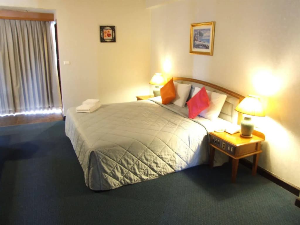 Ratchada City Hotel - photo 4