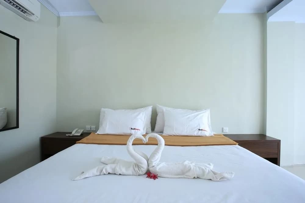 RedDoorz @ Padma Utara - photo 5