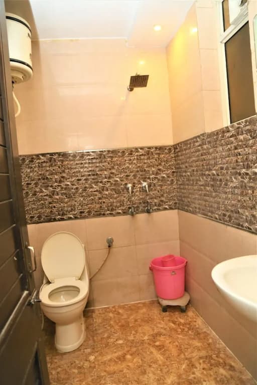 Hotel Suzi International - photo 10