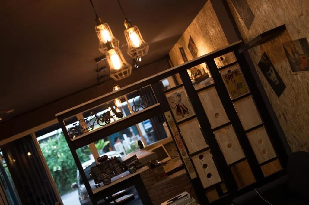 Buc's Hostel - photo 10