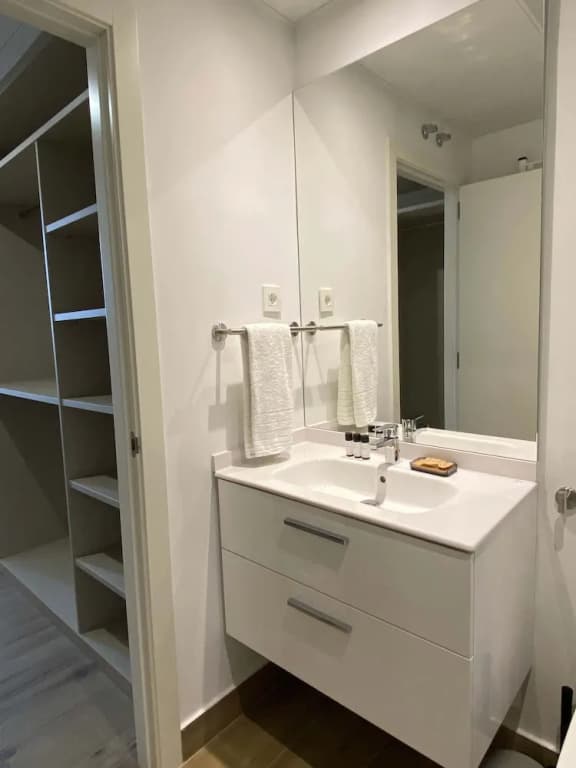 w Modern 2BR With Terrace in Chueca - photo 19