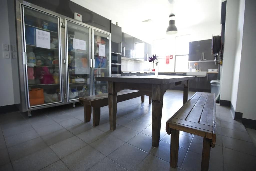 EBS Sydney Hostel - photo 6
