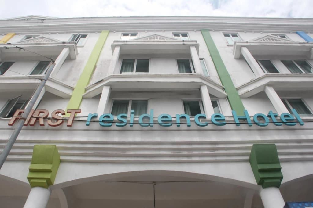 First Residence Hotel - main photo