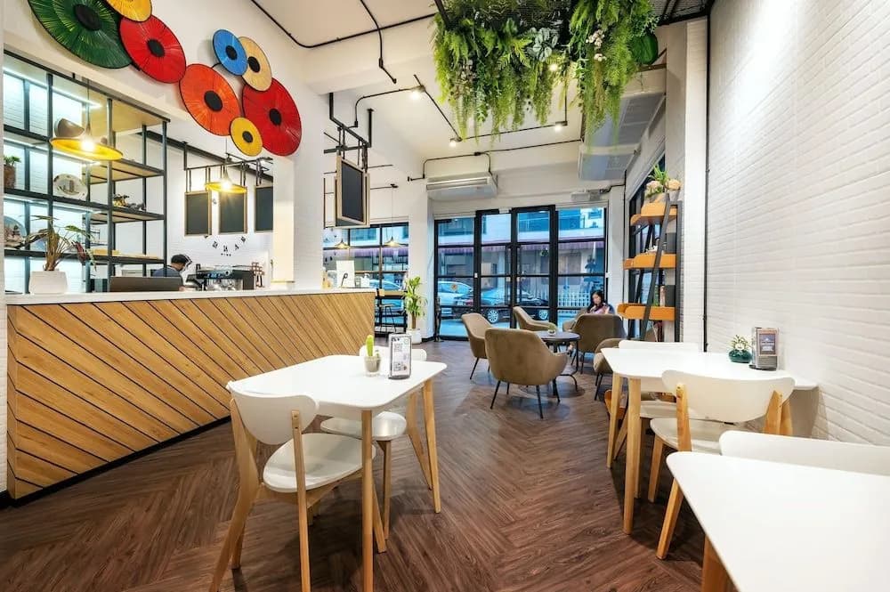 Siam Subway Hostel and Café - photo 23