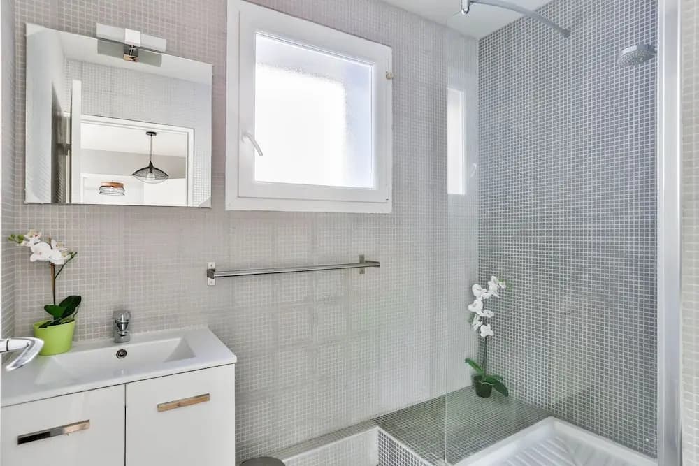 Buttes Chaumont- Appartement Familial - photo 6