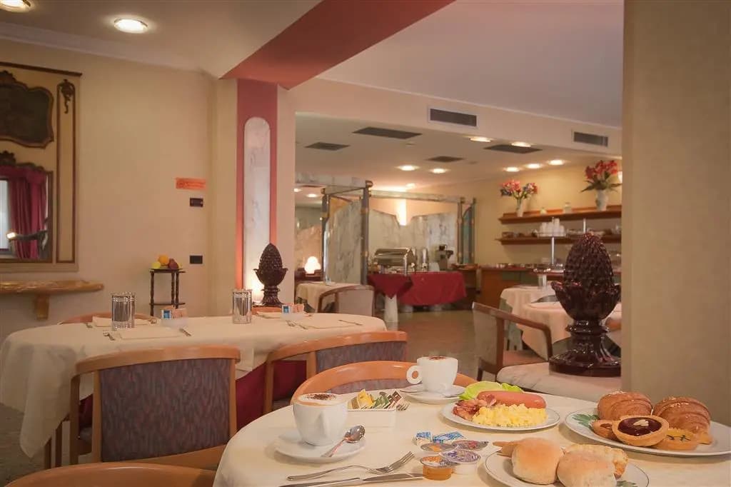 Hotel Sunflower - photo 26