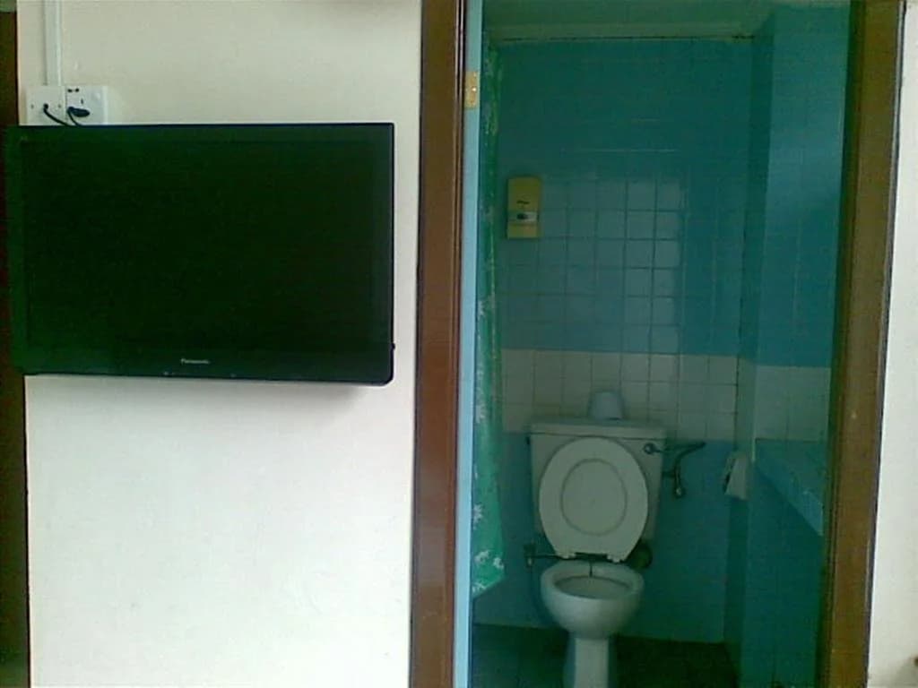 OYO 11342 Liwah Hotel Near Hospital Umum Sarawak - photo 6