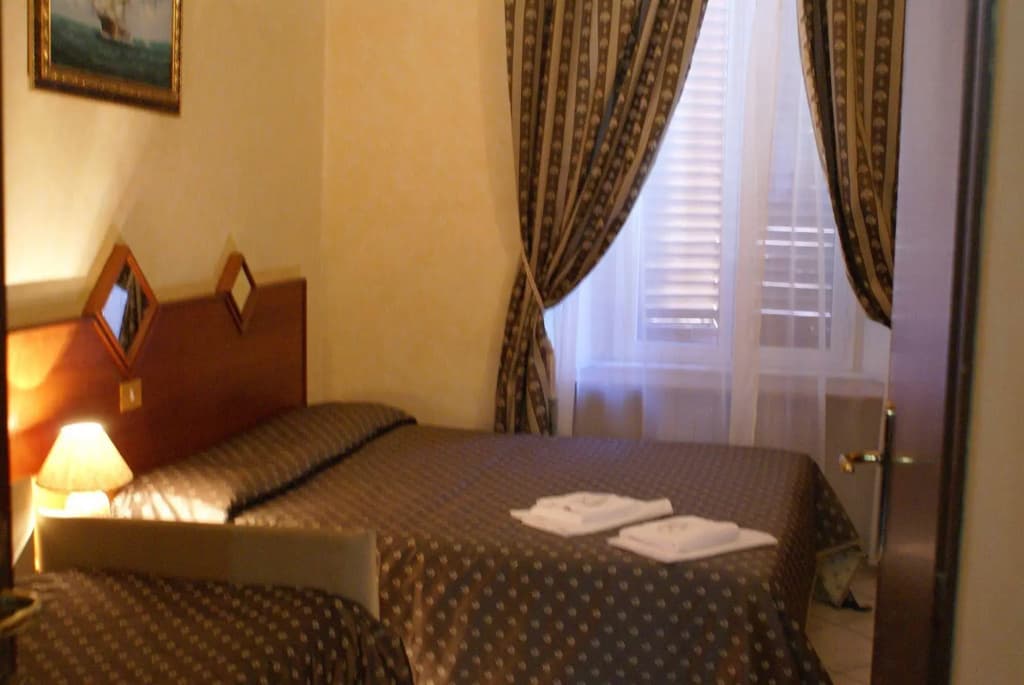 Hotel Farini - photo 3