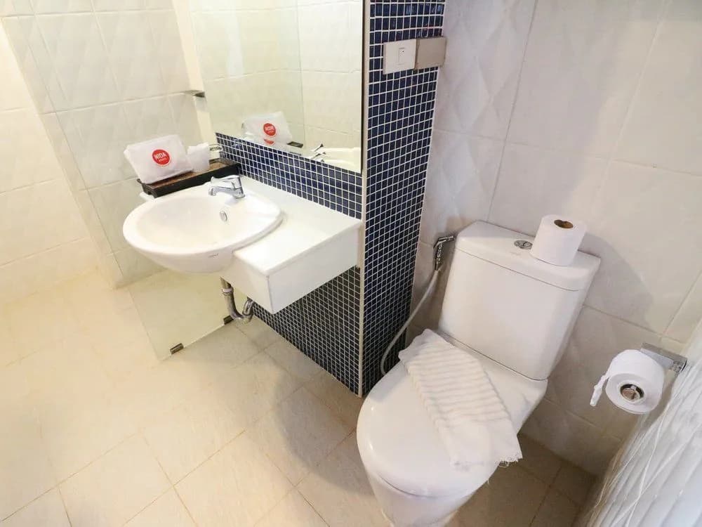 Nida Rooms Turquoise Blue Patong - photo 9