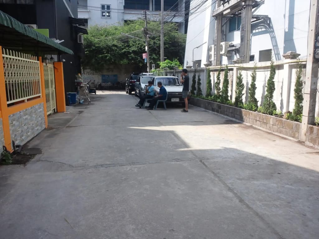 Nalin Guesthouse - photo 9