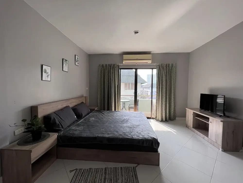 Emerald Hotel Chonburi - photo 3