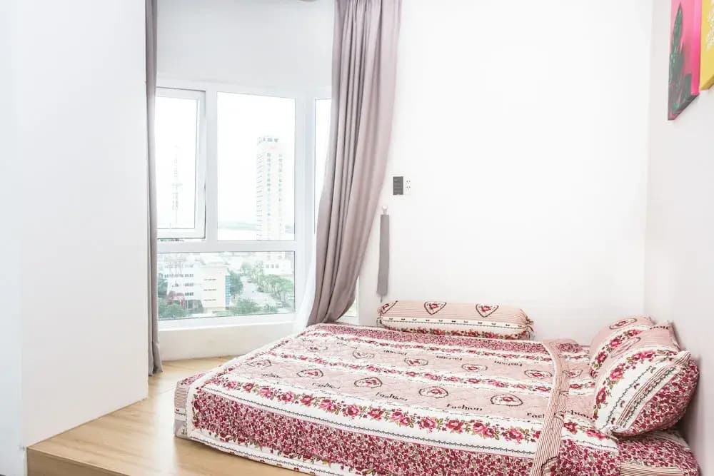 Riverside Apartment in Monarchy Apartment - photo 2