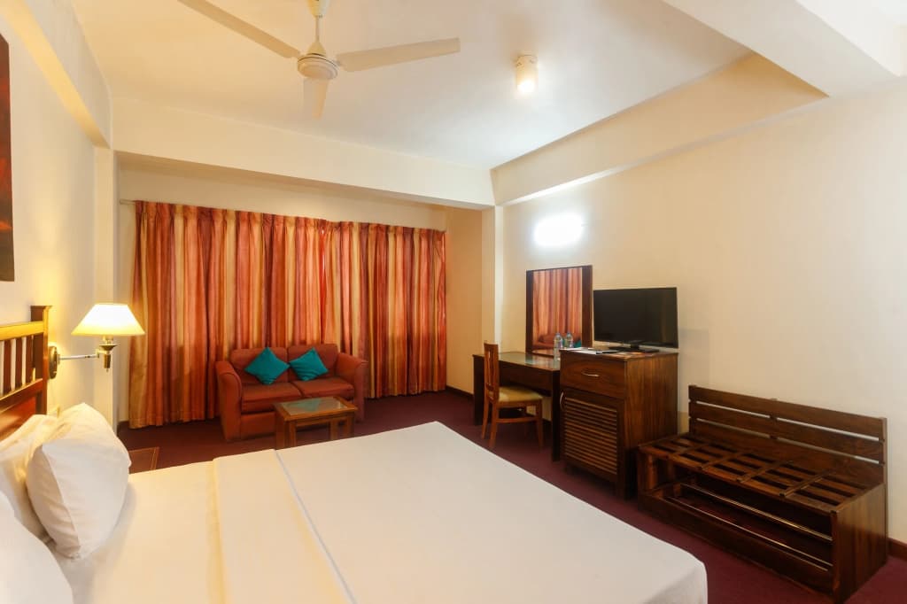 Hotel Janaki - photo 6