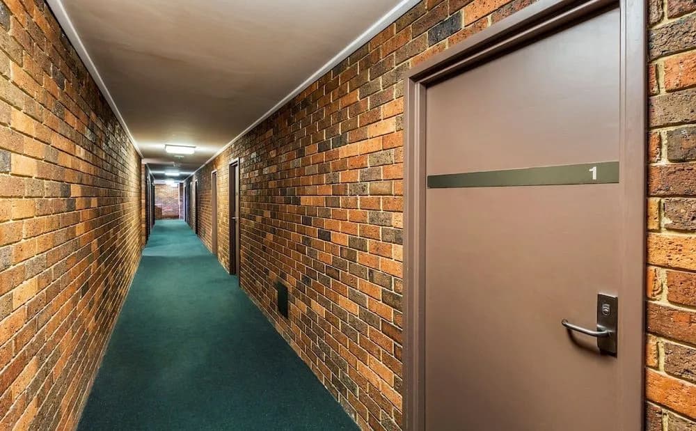 Millers Inn - photo 12