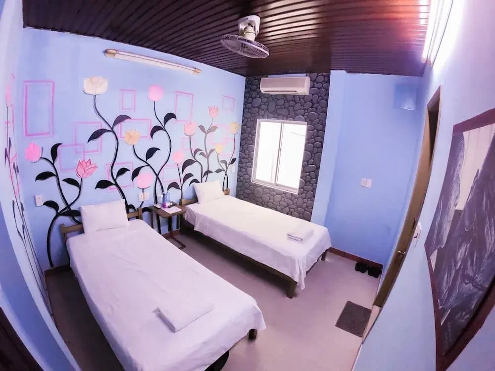 The Youth Hotel - photo 2