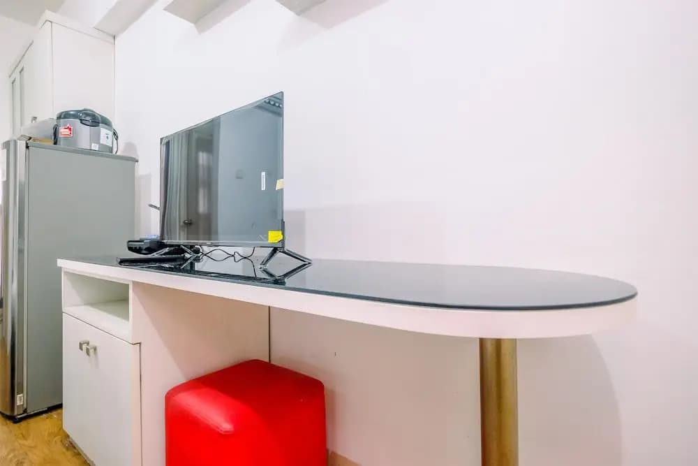 Homey And Fully Furnished Studio At Green Bay Pluit Apartment - photo 7
