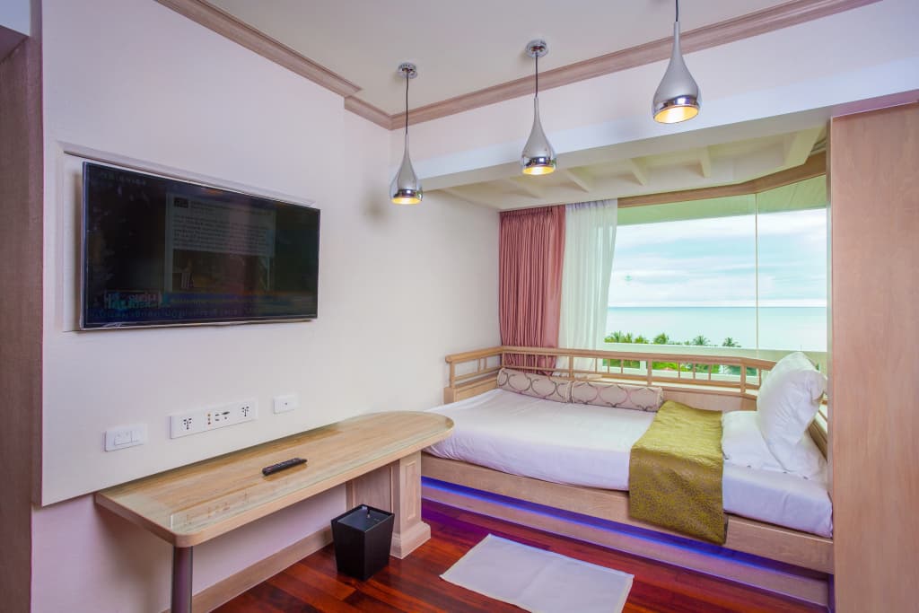 Diamond Cliff Resort & Spa, Patong Beach - photo 36