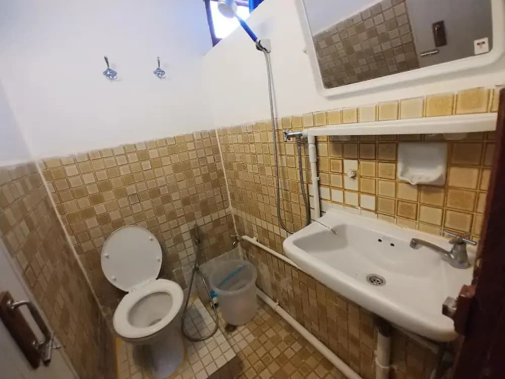 Prasuri Guest House - photo 8