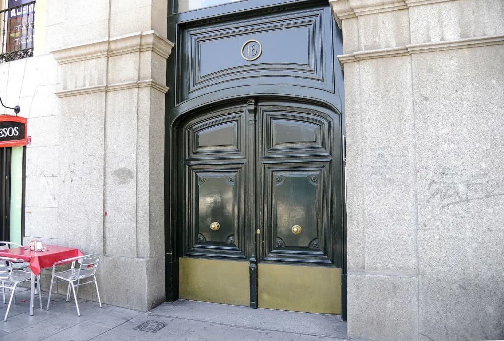 Mola! Suites - photo 18