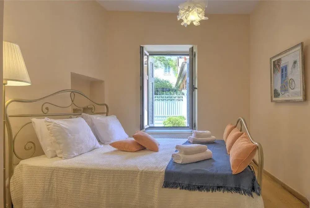 Aria Plaka Residence - photo 4