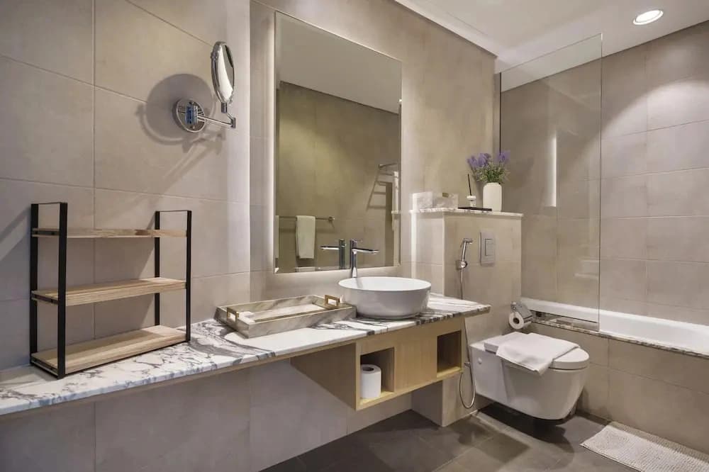 Chic 2BR in Paramount Midtown - photo 9