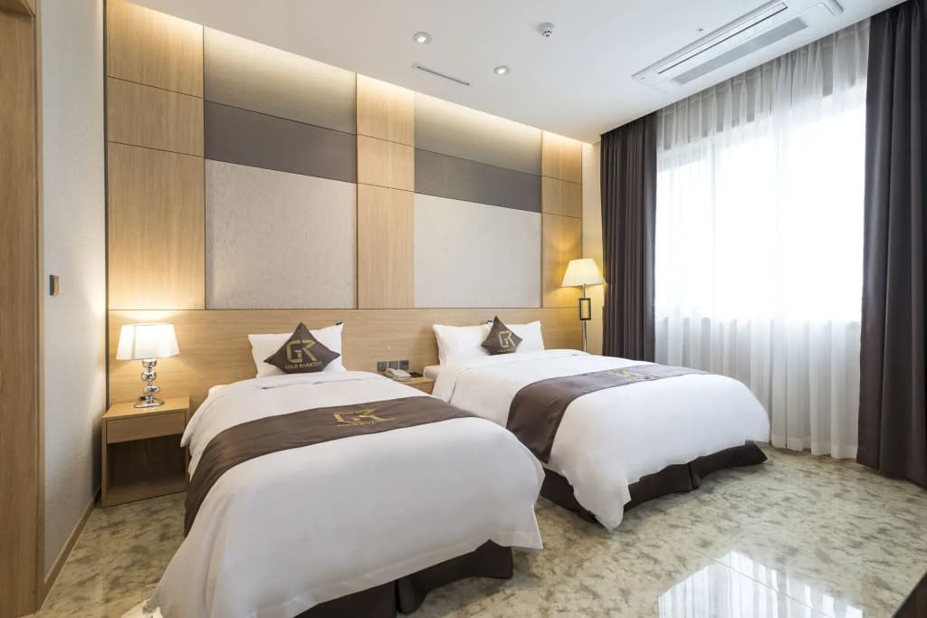 GoldRiver Hotel - photo 3
