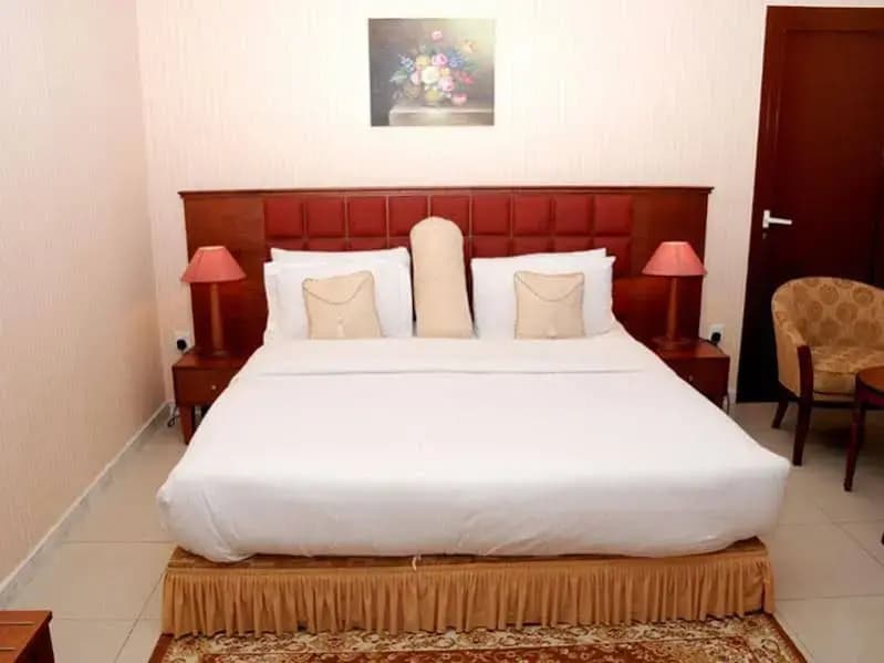 California Suites Hotel - photo 3