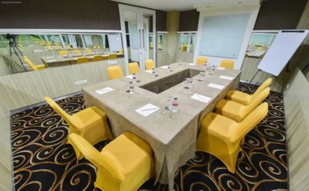 D'Hotel Jakarta - photo 18