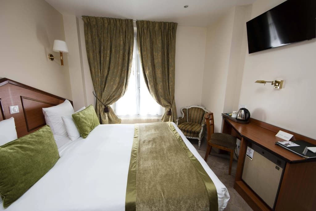 Queens Boutique Hotel - photo 5