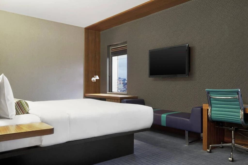Aloft by Marriott London Excel - photo 5