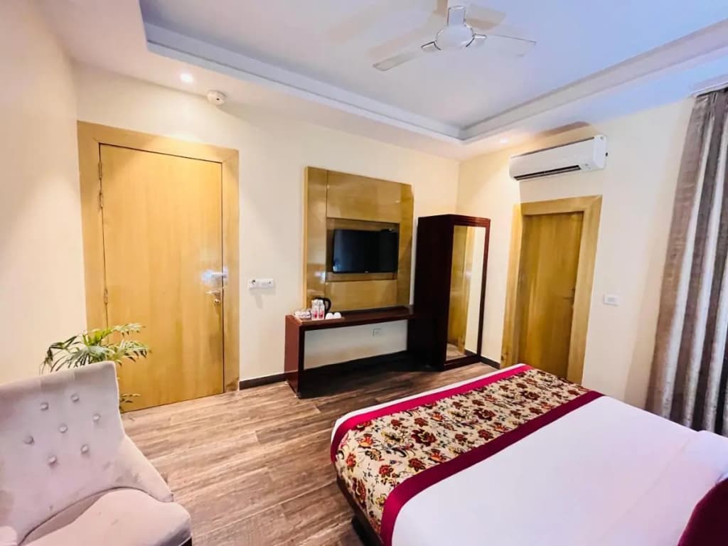 Treebo Hotel Banz - photo 18