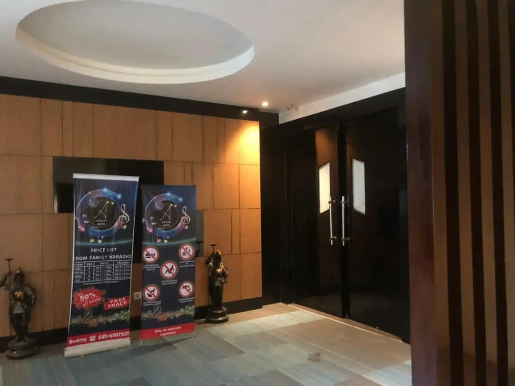 Hotel Aruni Ancol - photo 11