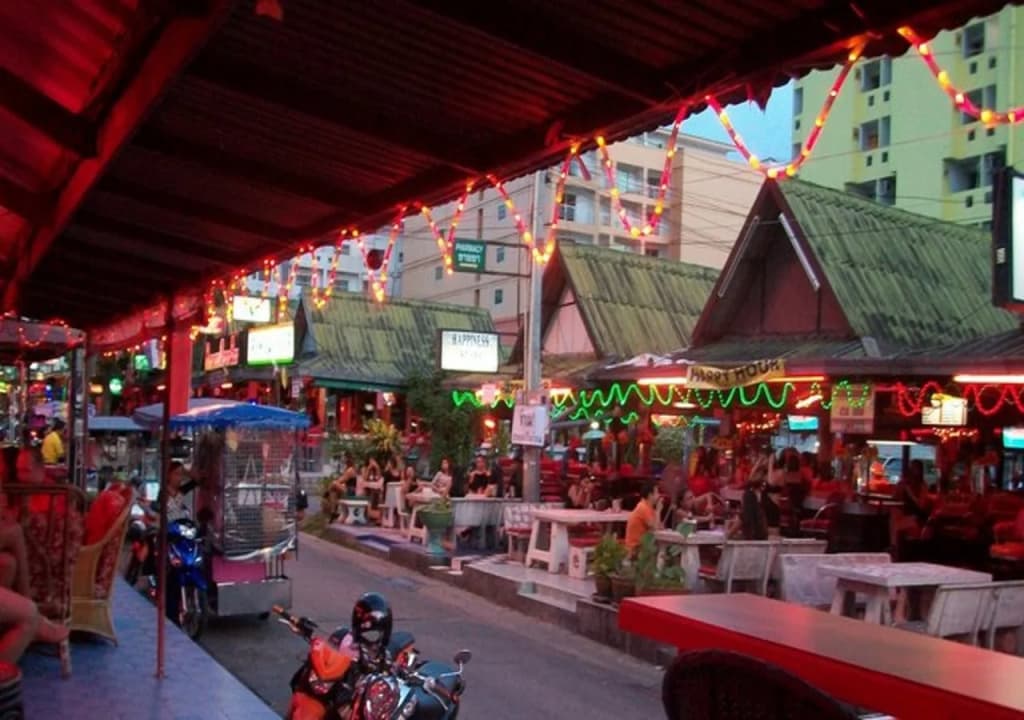 Punyapha Place Pattaya Beach - photo 26