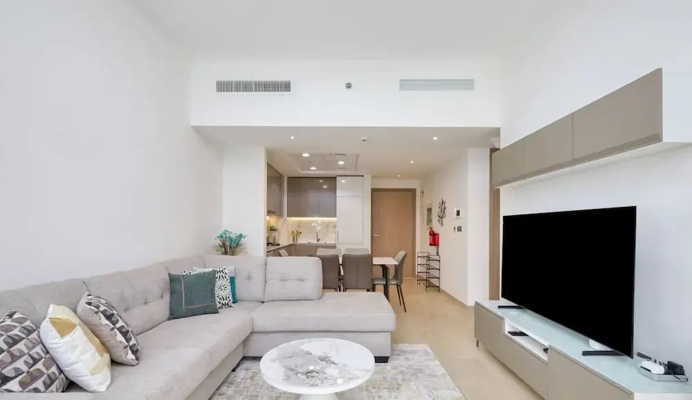 Exquisite Living in Riviera One Bedroom - photo 5