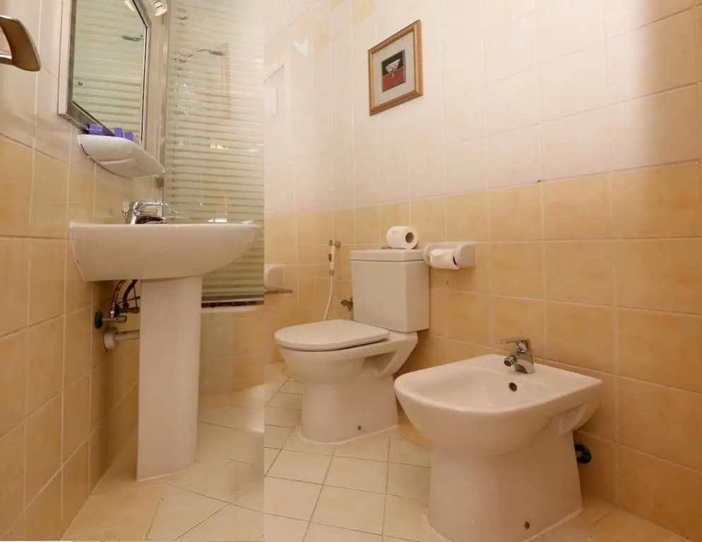 OYO 137 Clifton International Hotel - photo 9
