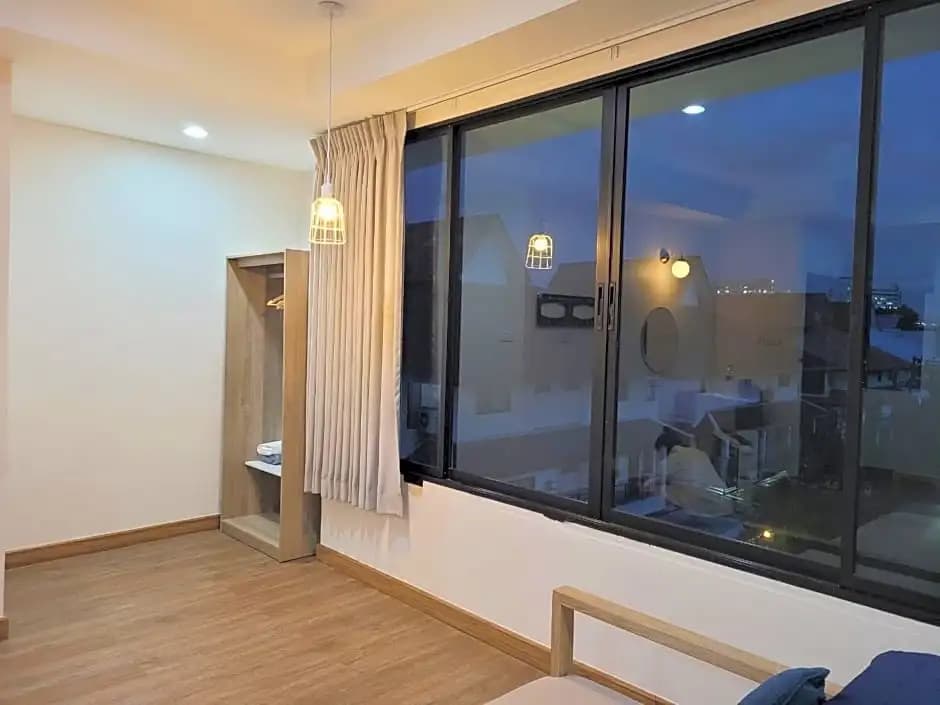 211 Bed and Breakfast - photo 2