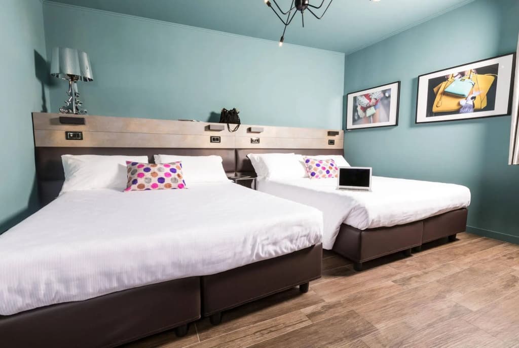 Globus Urban Hotel - photo 2