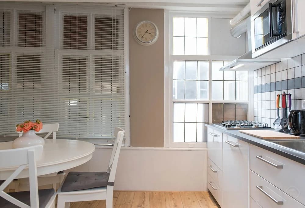 Plaza Centre Apartment - photo 10