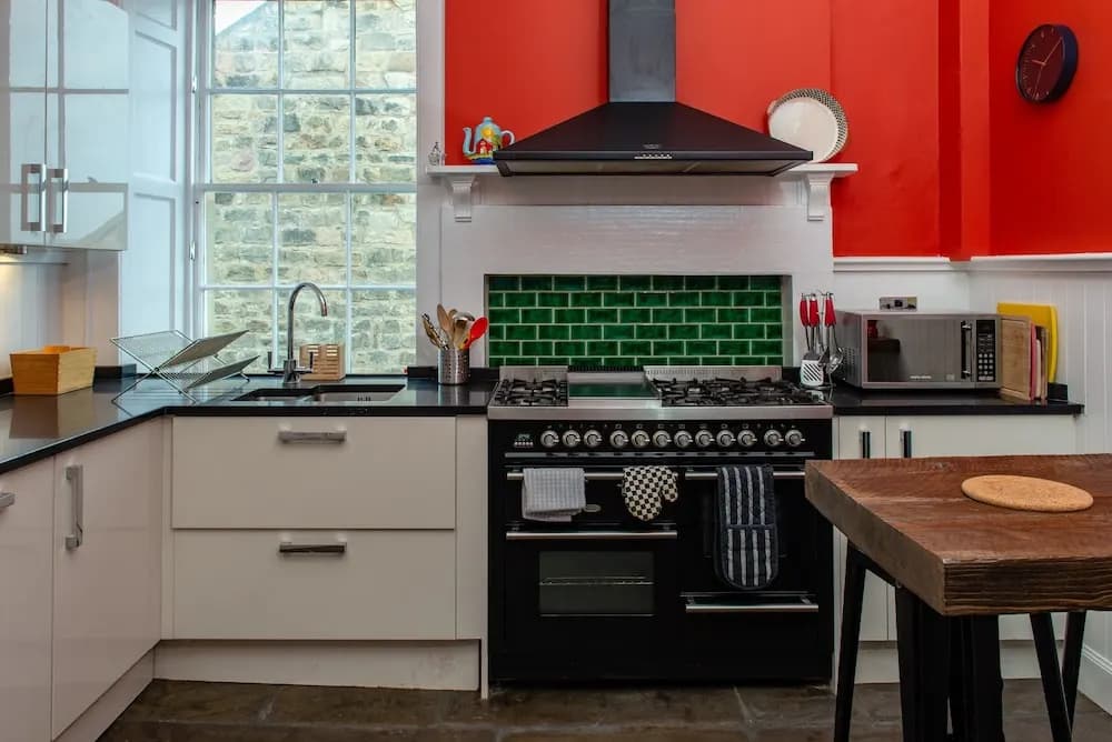 Stunning 4 Bedroom Central Edinburgh - photo 10
